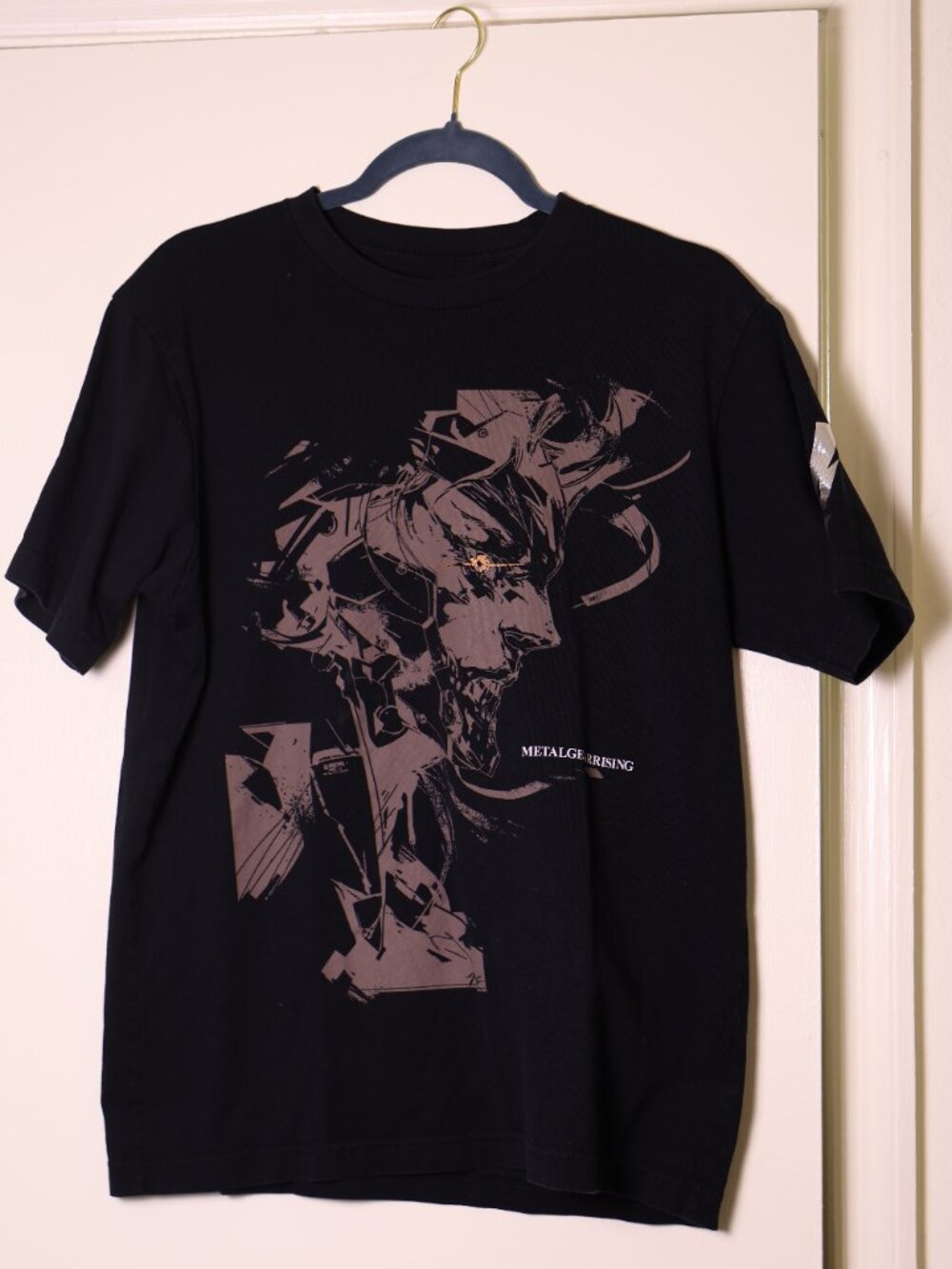Uniqlo Metal Gear Solid Graphic Tee (Medium)